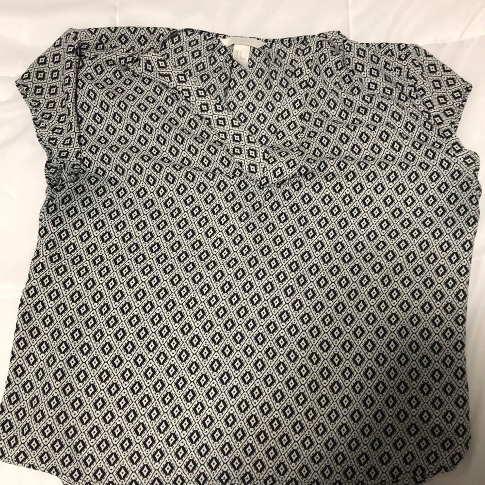 Black & White Top